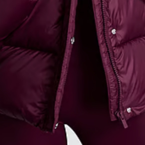 PINK VICTORIA’S SECRET
MARSHMALLOW PUFFER COAT - Picture 2 of 3